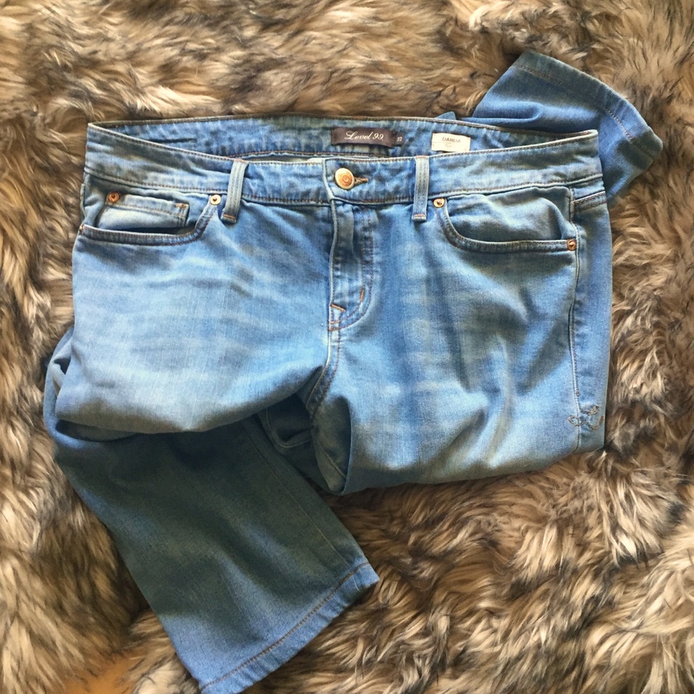 🎈Level 99 Dahlia Light Washed Jeans